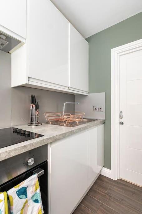 Beautiful Brighton Apartment, 5Min Walk To Beach エクステリア 写真